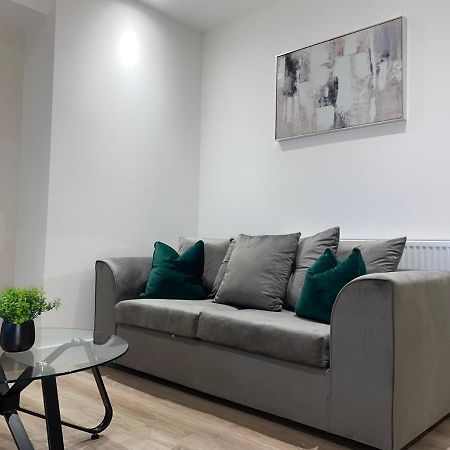 Roomotel - Broadoaks Apartments 索利赫尔 外观 照片