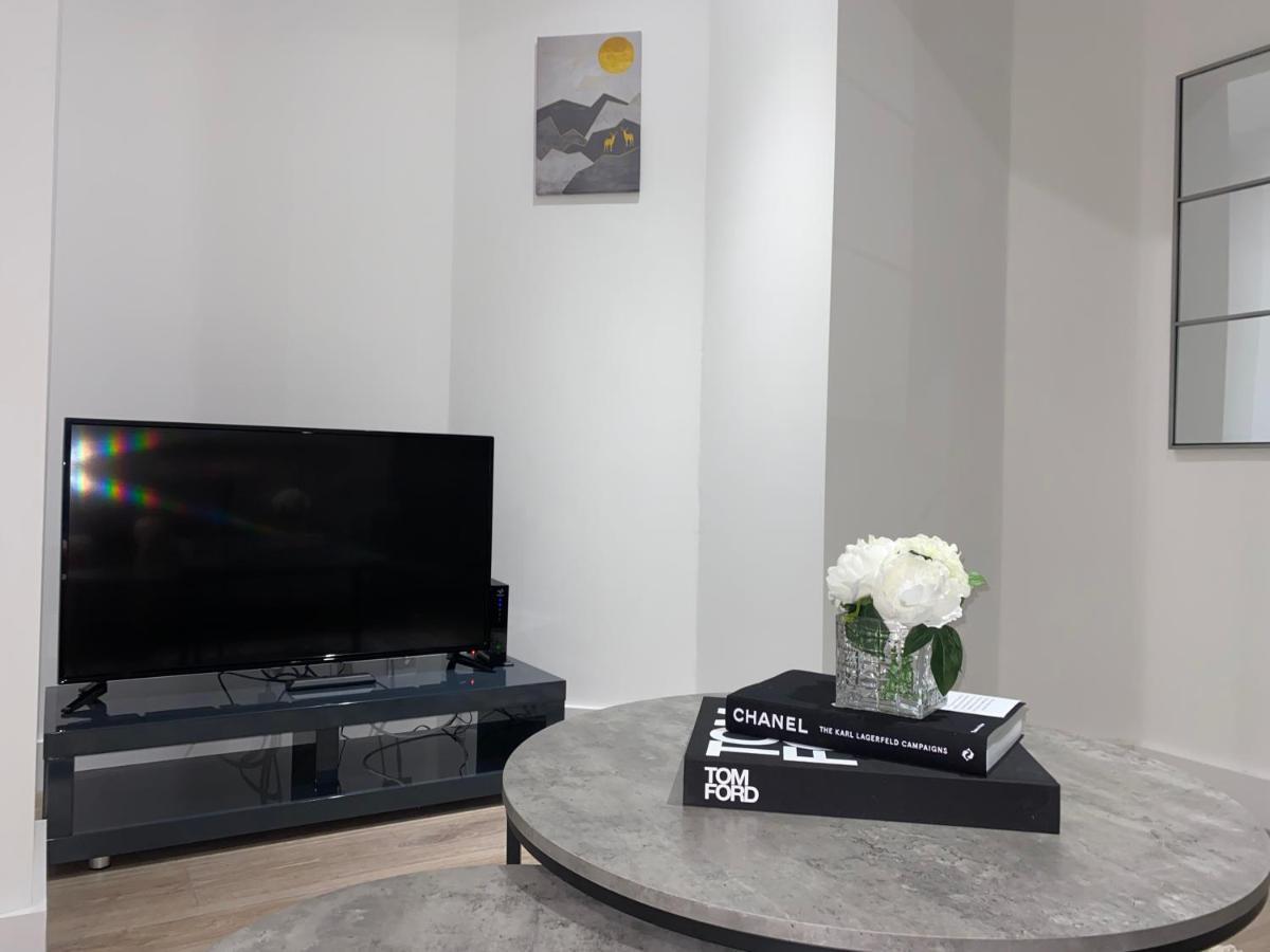 Roomotel - Broadoaks Apartments 索利赫尔 外观 照片