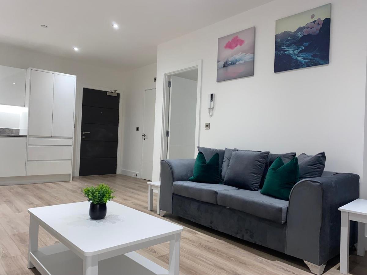 Roomotel - Broadoaks Apartments 索利赫尔 外观 照片